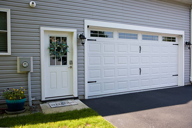24/7 Emergency Garage Door Panel Replacement experts in South Run, VA